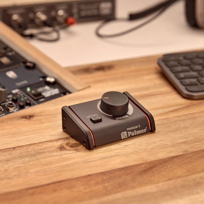 Palmer MONICON S G2 Passive Volume Controller Small in Action