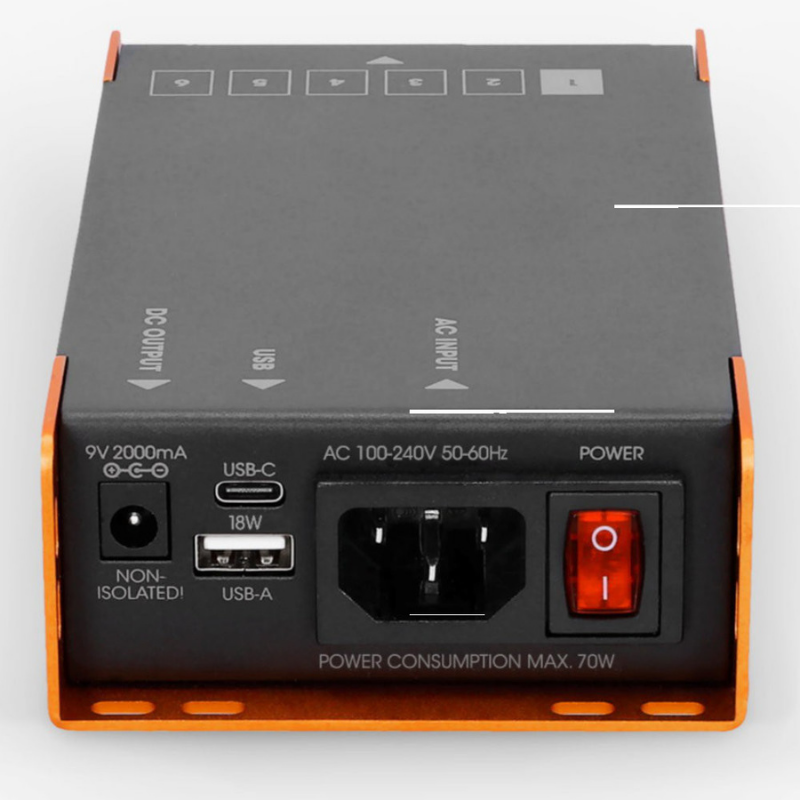 Palmer PWT 06 IEC - Universal Pedalboard Power Supply Back View