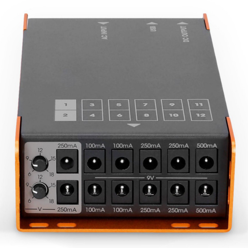Palmer PWT 12 IEC - Universal Pedalboard Power Supply Front View